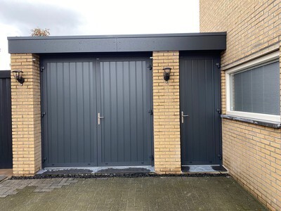 Openslaande garagedeuren aluminium