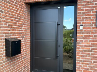 Voordeur zwart