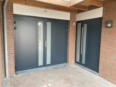 AW30-1 met bijpassende garagedeur