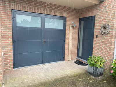 AW401 met bijpassende garagedeuren